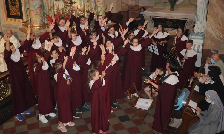 Odpustowy koncert scholi Dzieci Kalasancjusza 